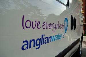 1,750 vehicles within Anglian 
Water's 
commercial fleet are now being 
monitored as part of an advanced 
vehicle tracking solution